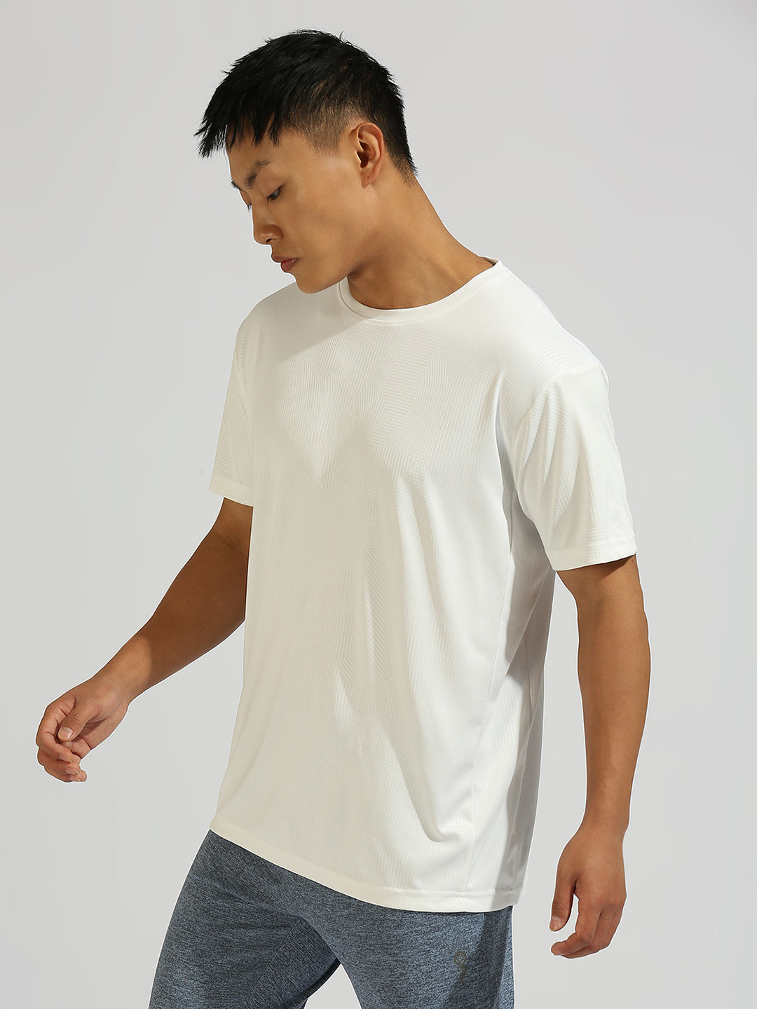 White Solid Regular Fit Half Sleeve T-Shirt