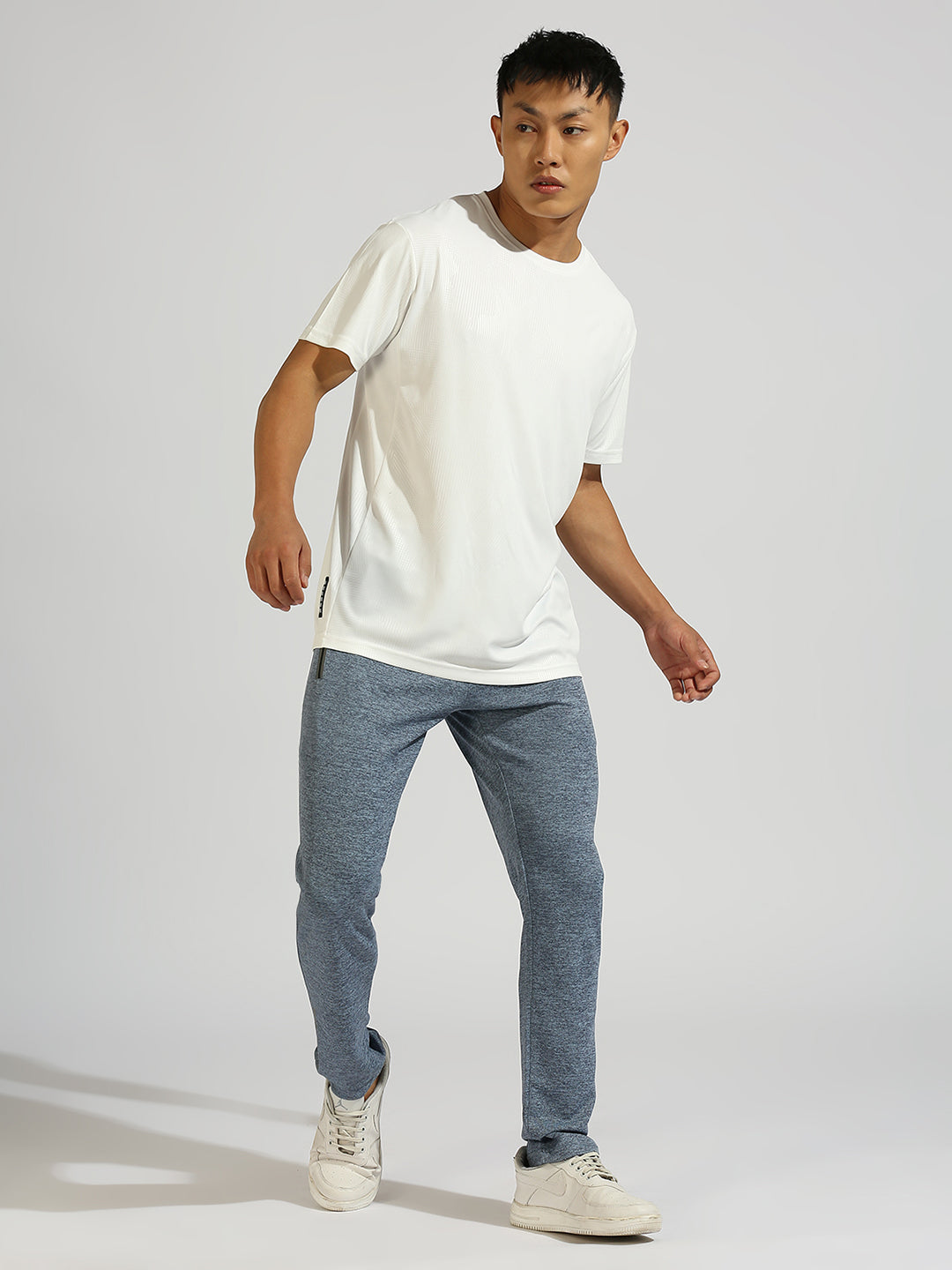 White Solid Regular Fit Half Sleeve T-Shirt