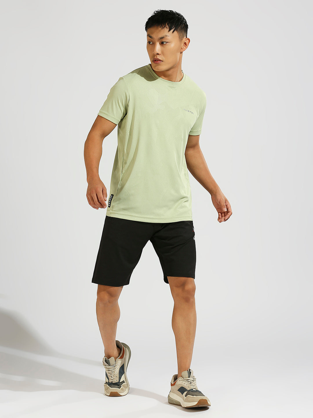 Pista Solid Regular Fit Half Sleeve T-Shirt