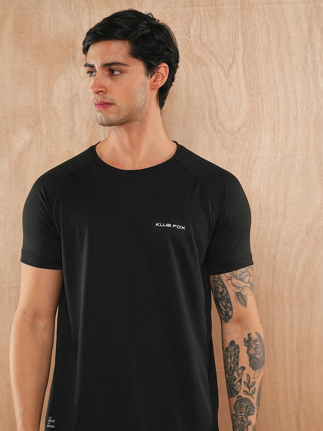 Black Solid Round Regular H/S T-Shirt