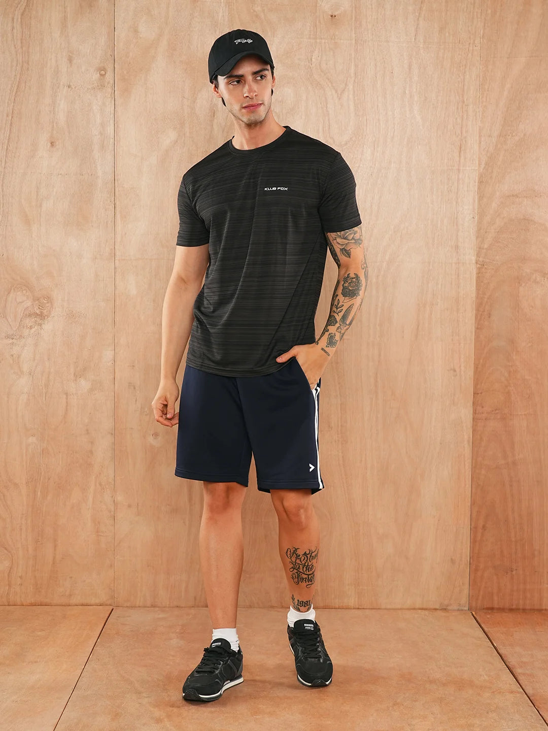 Black Solid Round Regular H/S T-Shirt