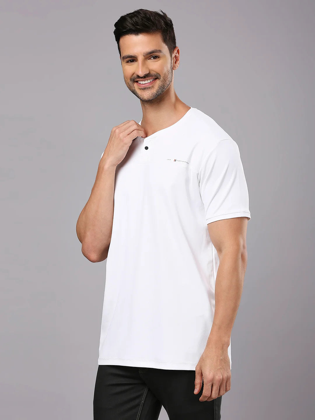 White Solid Round Regular H/S T-Shirt