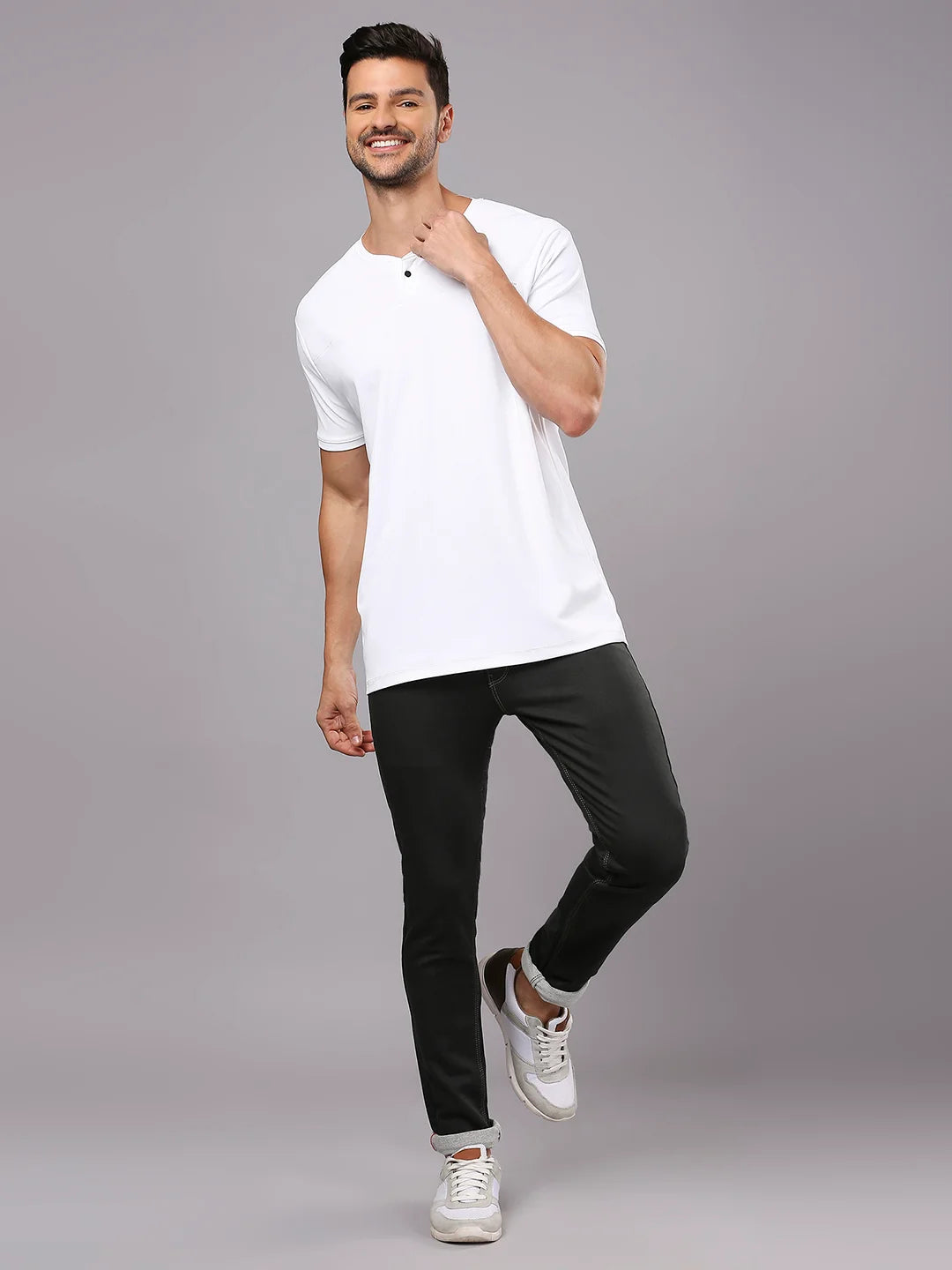 White Solid Round Regular H/S T-Shirt