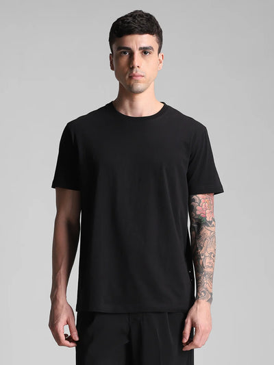 Black Solid Crew Neck T-Shirt